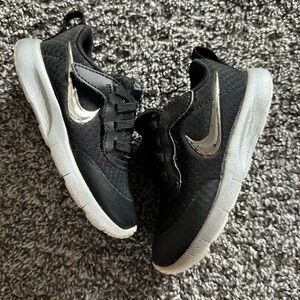 Nike Tajun SE Easy On in Black Smoke Gray Size 7.5 T